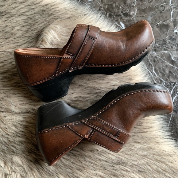dansko size 38 clogs